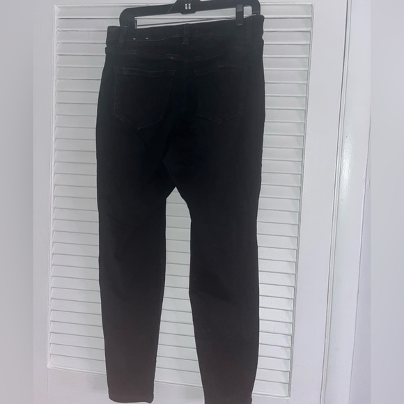 Lane Bryant Signature Fit Sateen Mid-Rise Skinny Jean - Picture 4 of 4